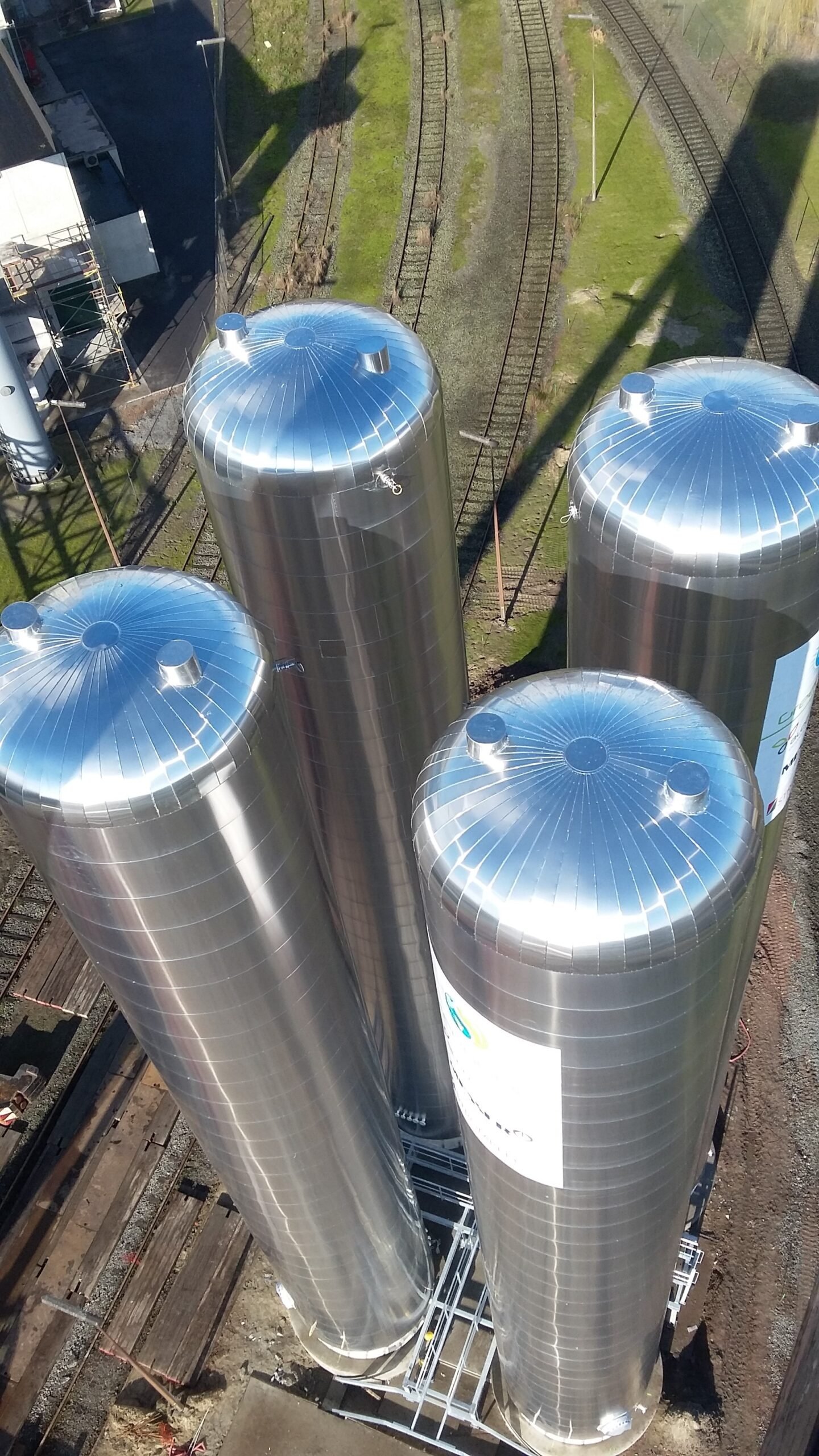 Cryogenic storage tanks for industrial gases (LIN, LOX, LAR)